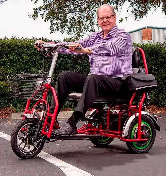 Электротрициклы безопасны и комфортны, а также очень просты в управлении