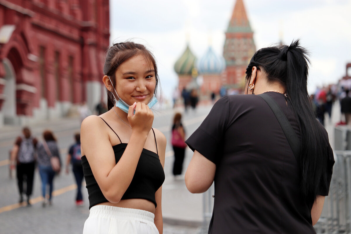    67% россиян поддерживают политику, ориентированную на Восток