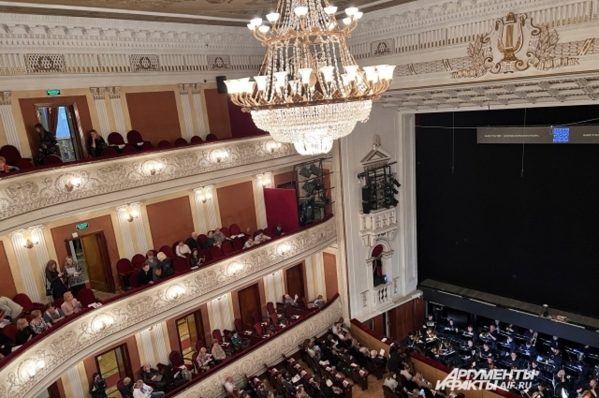    От «Человеческого голоса» до «Золушки».