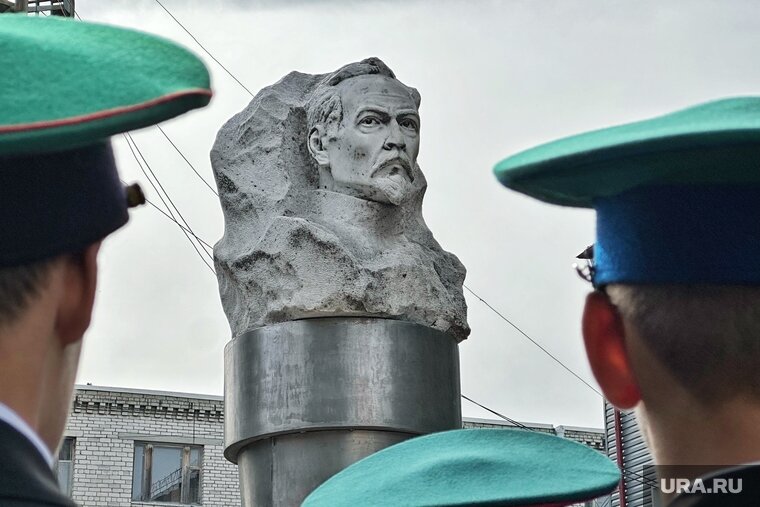    Офицеры запаса УФСБ Курганской области рассказали кадетам, как Дзержинский боролся с беспризорностью