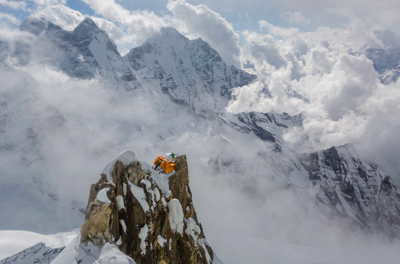 Am double. Ама Даблам второй лагерь. Непал National Geographic photo. Вершина горы Гималаев деревни. Гималаи гифка.