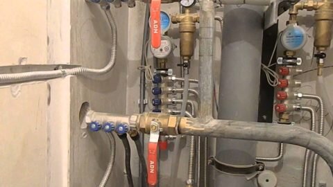 водопровод в доме. водопровод схема фото. кессон для скважины водоснабжения. водопровод из скважины. схема подключения водоснабжения из колодца погружным насосом.