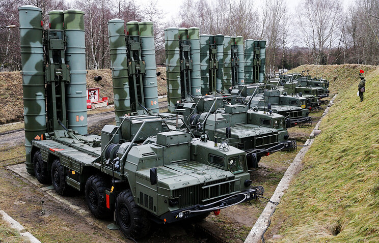 Россия получила от Турции первые деньги за поставку системы ПВО  На этой неделе стало известно, что Россия уже получила аванс за поставку Турции зенитных ракетных систем С-400, об этом сообщил глава