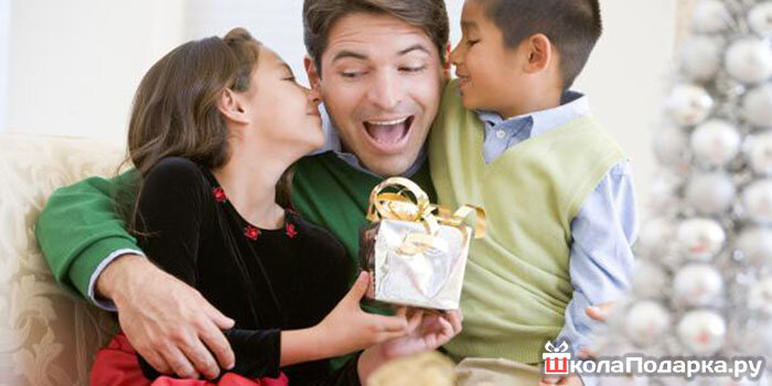 Когда подходит срок для празднования дня рождения самых близких родственников, мы иной раз вовсе не задумываемся о подготовке каких-либо особенных подарков. Кажется, что ежедневное внимание близким нивелирует необходимость в дополнительном особенном отношении.