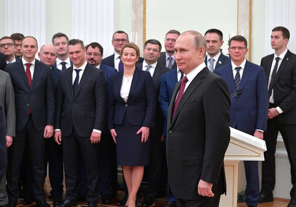 Владимир Путин с выпускниками первой сессии "Программы развития кадрового управленческого резерва" 