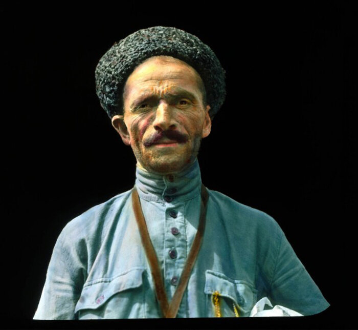 Слайды Брэнсона Дэку, раскрашенные им в ручную