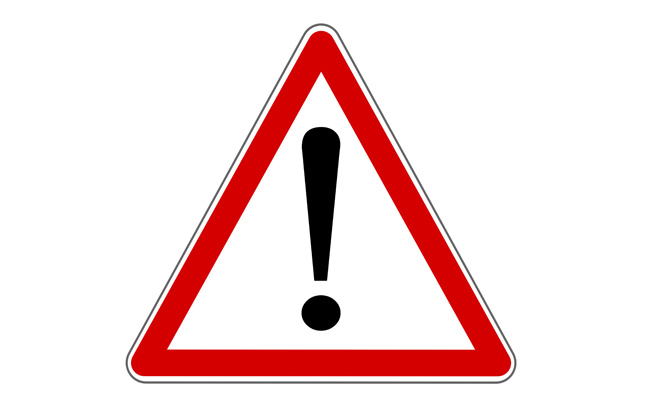 ВНИМАНИЕ: Повторная проверка
Во всех случаях загрязненный датчик кислорода
требует замены. Однако после замены датчика
также важно проверить функционирование
каталитического нейтрализатора. Загрязнение
также может привести к неполадкам в
нейтрализаторе, снизив его производительность. 