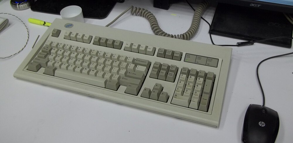 Кнопки "Пуск" нету