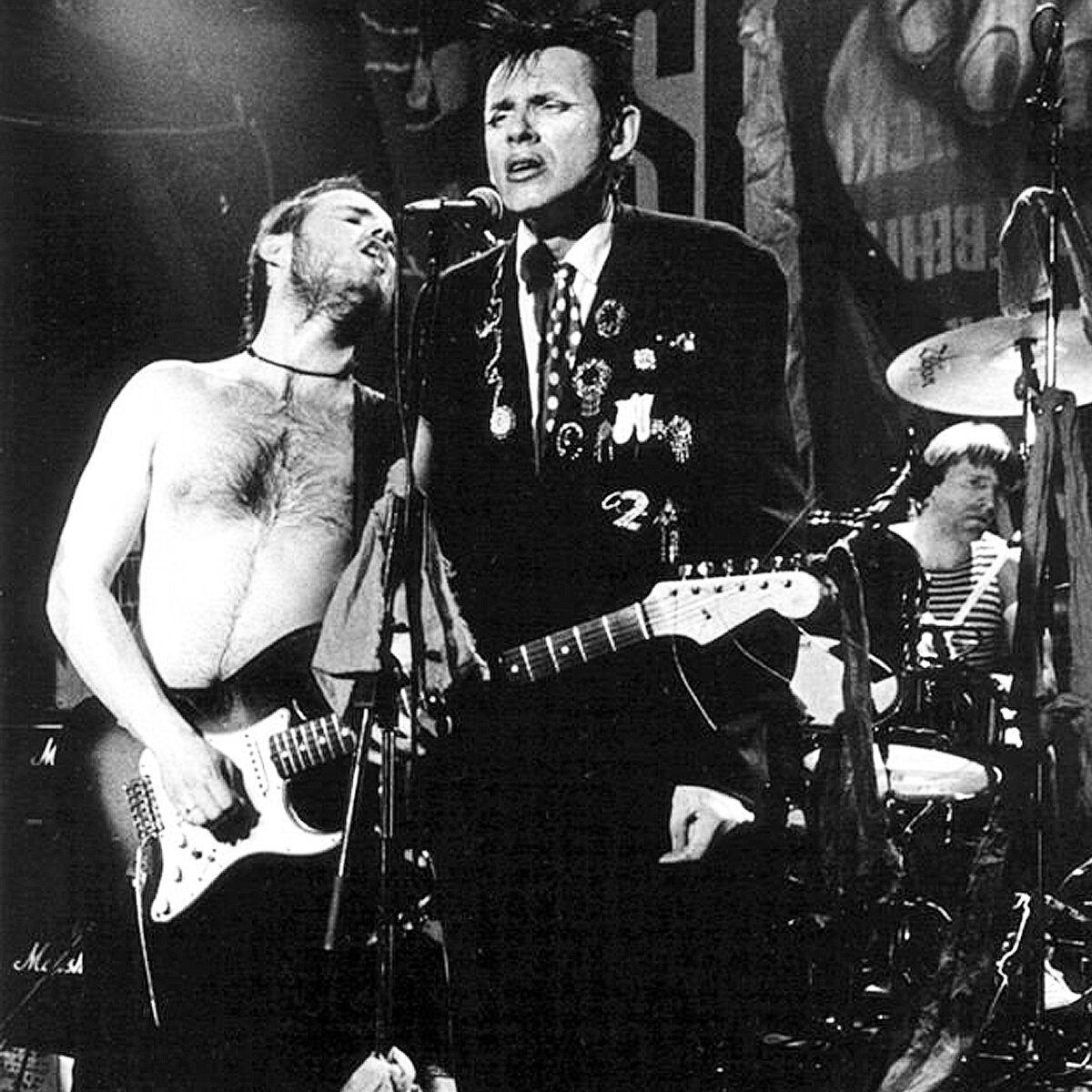 Рокеры в эмиграции | 𝐅𝐔𝐙𝐙 𝐌𝐔𝐒𝐈𝐂 | Дзен