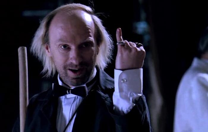 В картине "Два в одном"