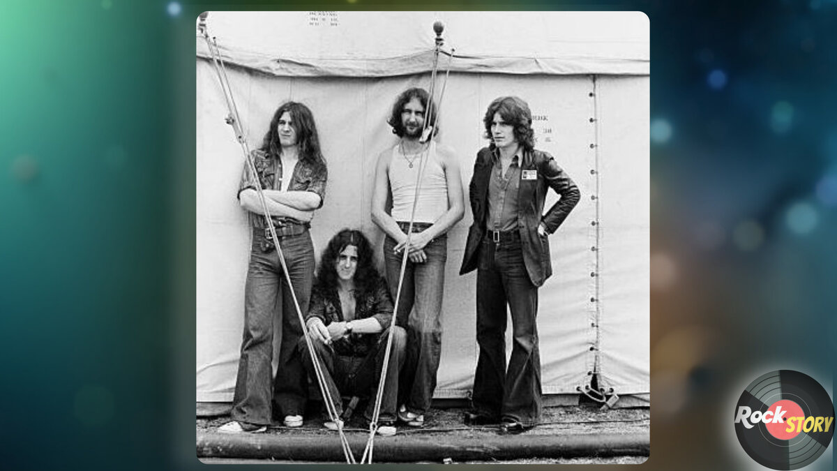 На фотографии участники группы A. F. T. 