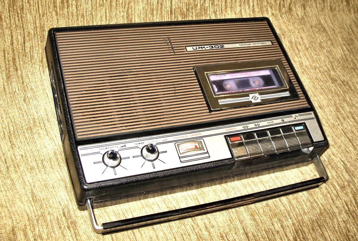 ИЖ 302 кассетный магнитофон