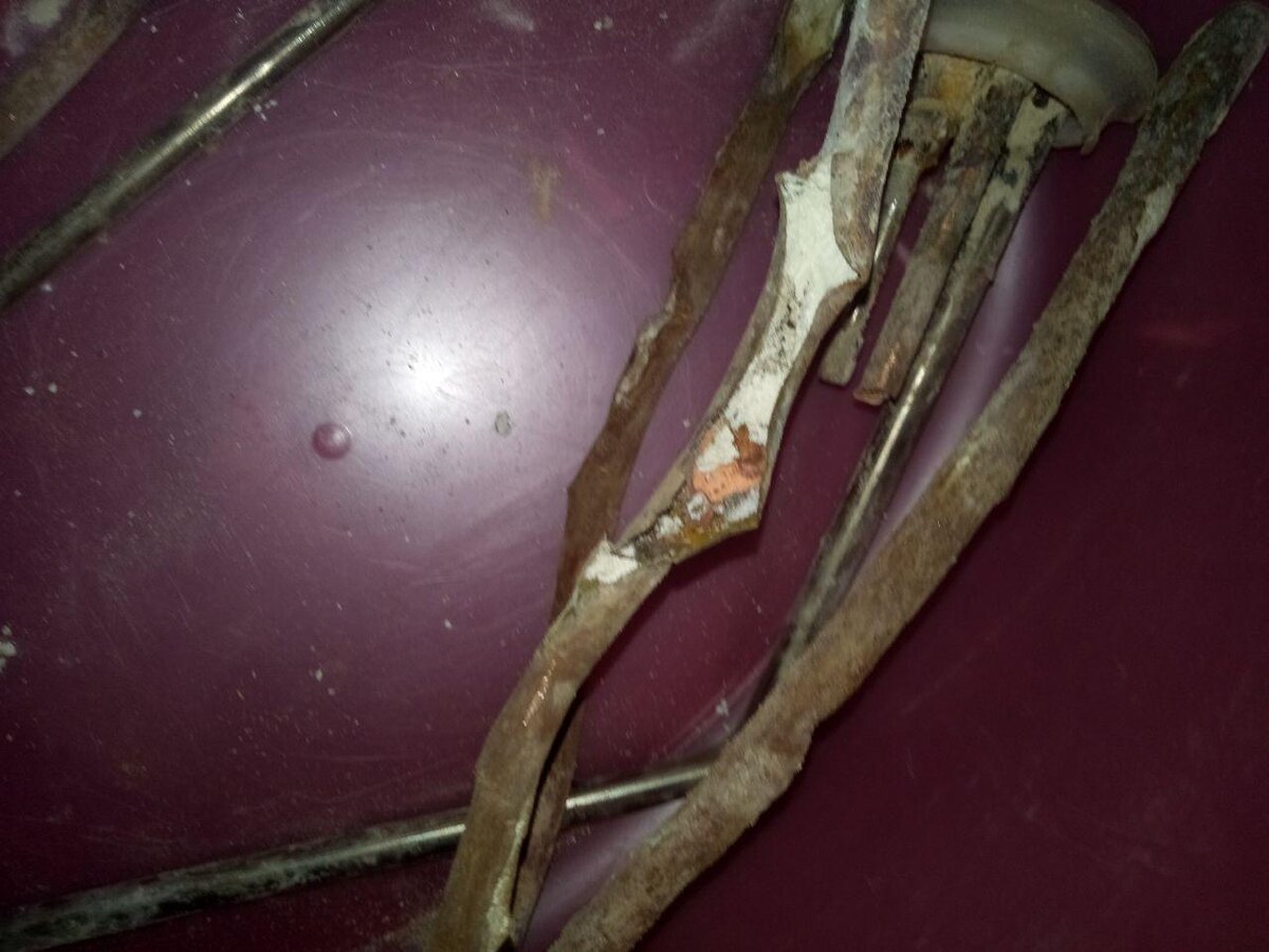 видно разрывы ТЭНа