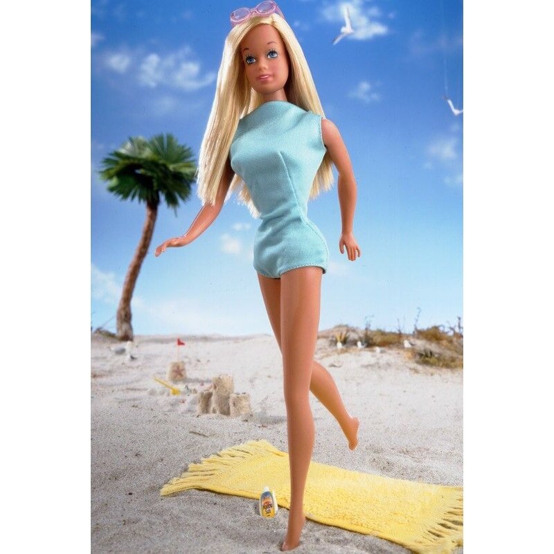 https://rikitoy.com.ua/image/cache/catalog/products/2019/10/171040/2d595750f13d9f1169fed1a82e65192b--malibu-barbie-barbie-girl-800x800.jpg