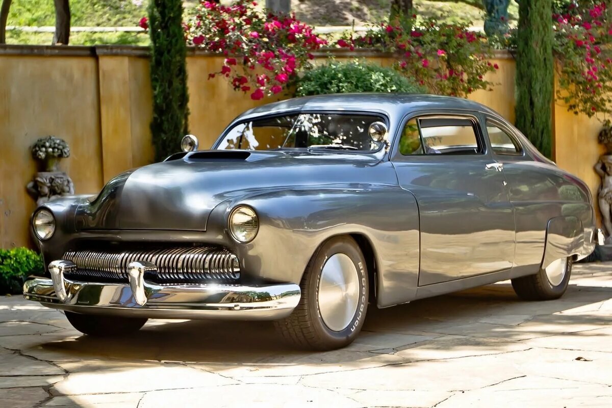 На таком красавце MERCURY MONTEREY COUPE 1950 рассекал крутой Кобра