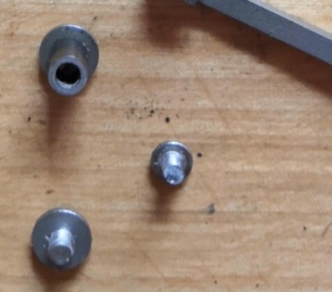 Винт от спейсера-пружины