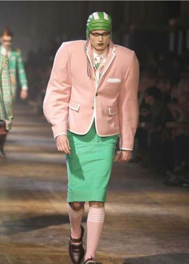 Фото:https://i.pinimg.com/474x/ae/b1/13/aeb113c9b49e40ad5d32b100b5f91c2f--fashion-fail-bad-fashion.jpg