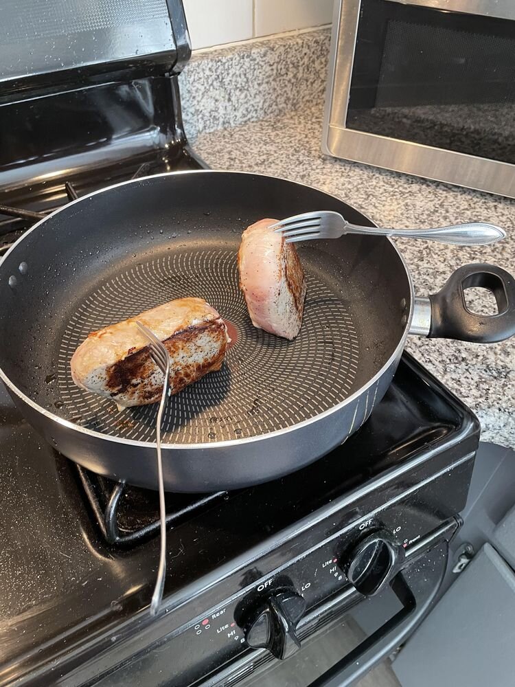 Источник: https://www.reddit.com/r/foodhacks/comments/o29ia0/saw_spoon_anchors_on_here_yesterday_may_i_present/