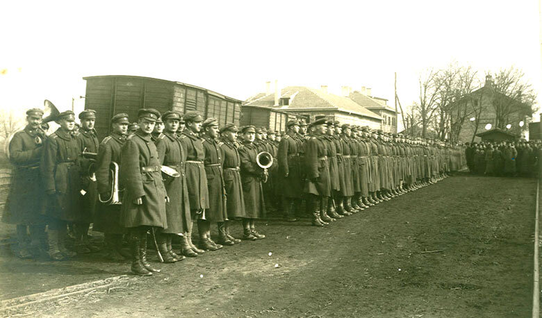 Юнкера Сергиевского артиллерийского училища .Болгария, Нова Загора,1923 г. 