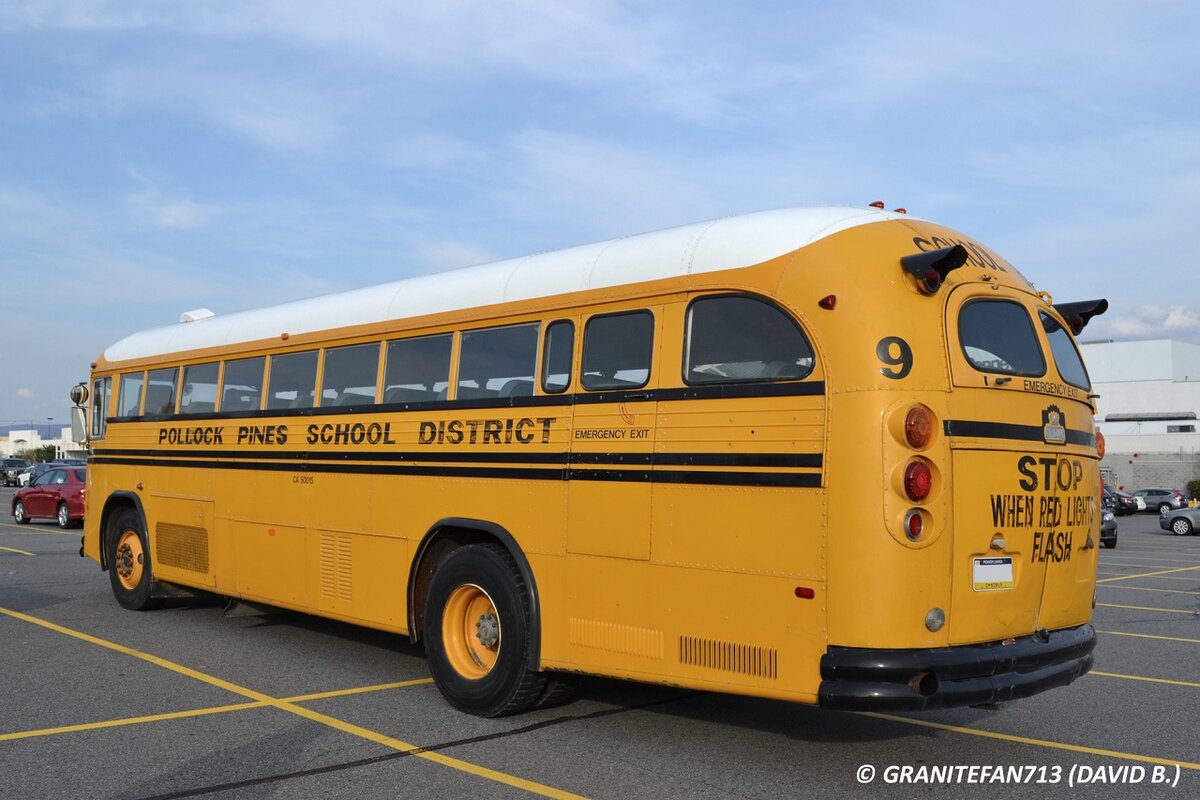 ▲ Автобус Crown Supercoach образца 1977 год /// flickr.com