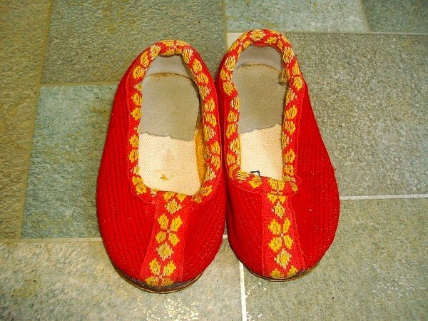 Долго искала по всему интернету те самые тапочки на войлочной подошве, но увы...., Похоже, что в те далекие советские времена фотографий тапочек не делали, а жаль..