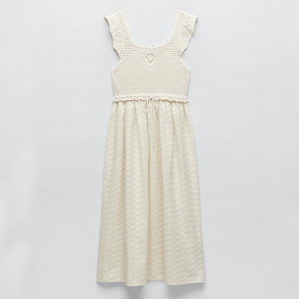 Фото взяты с официального интернет-магазина https://www.zara.com/