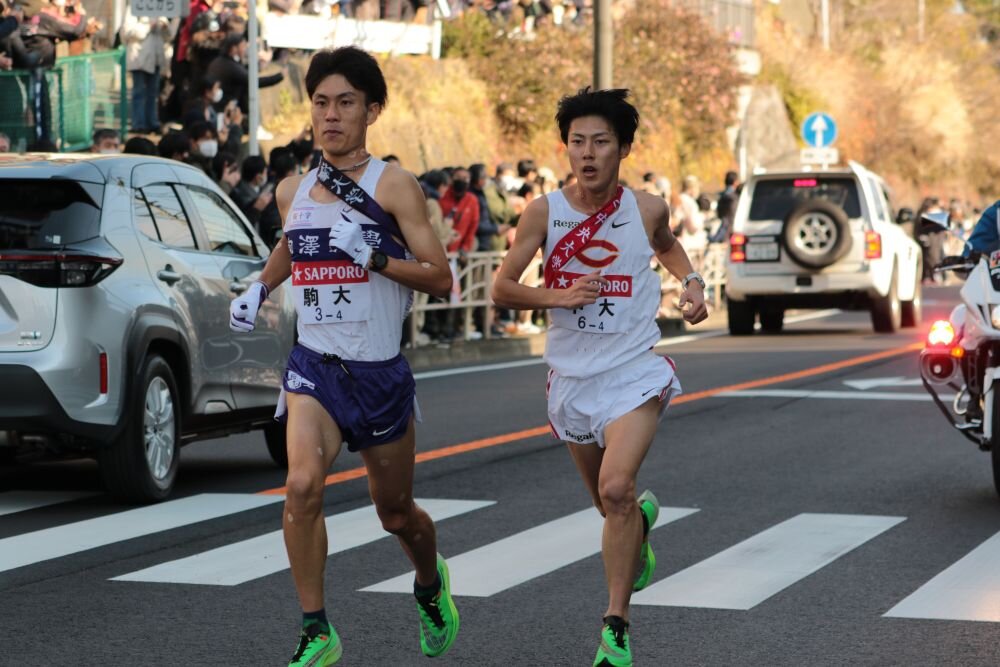 Каждый год в начале января Хаконе Экиден собирает у экранов и на трассе пробега половину населения Японии, что делает его самым важным спортивным событием в стране.