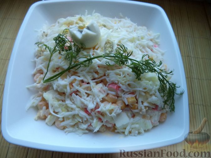 Crab and pineapple salad / салат с крабовым мясом и ананасом.