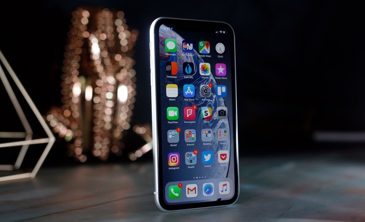    iPhone XR по цене менее 30к рублей — это отличный выбор