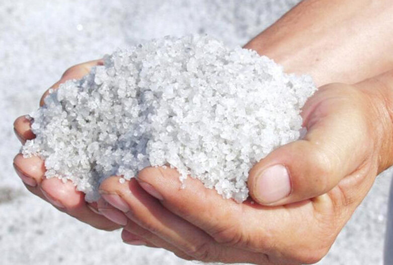 Соленая рапа из Сакского озера