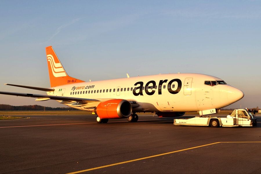 Вторая по размеру авиакомпания Нигерии — Aero Constractors — обладает флотом всего из трёх магистральных Boeing 737 Classic и четырёх турбовинтовых Bombardier.
На фото: Boeing 737-522 в аэропорту Остравы (OSR) после нанесения фирменной ливреи перевозчика