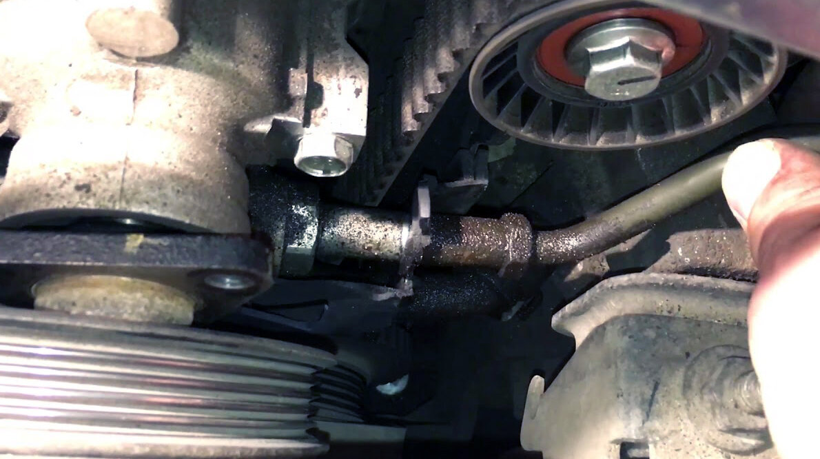 насос Гура, расположен практически вплотную.