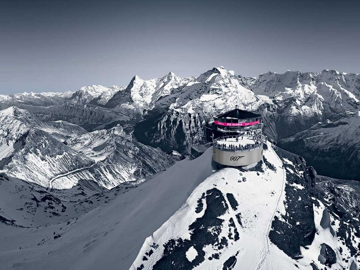 Вращающийся панорамный ресторан Piz Gloria