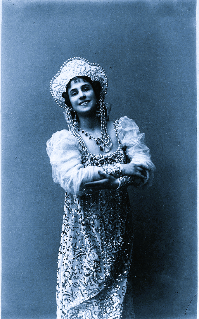 Матильда Кшесинская в русском костюме