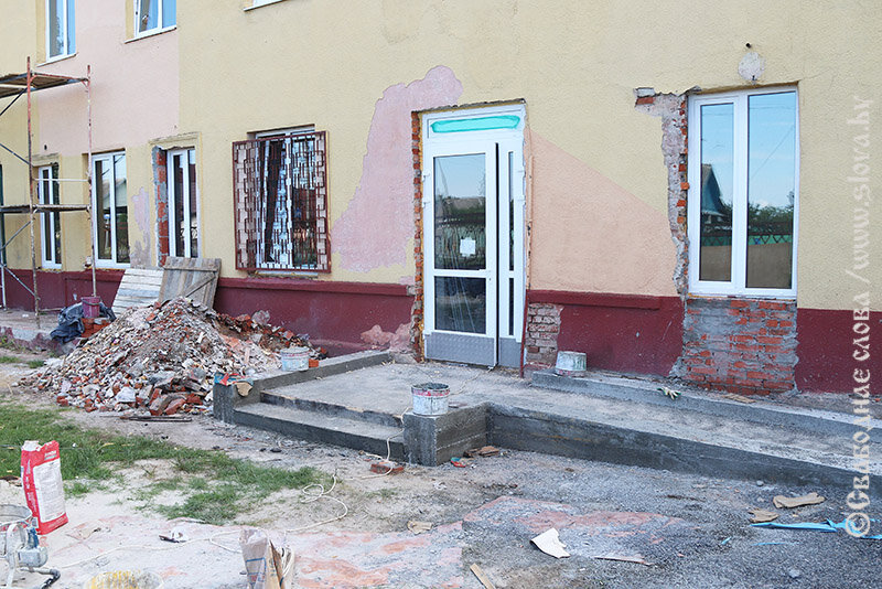 В обновленные помещения хирургического корпуса, где установят долгожданный КТ, будет отдельный вход.