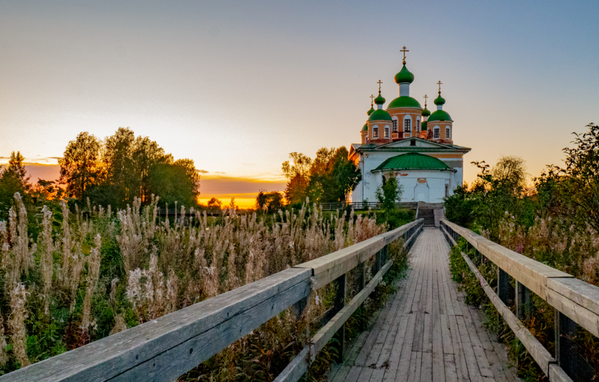 Карелия олонецкая. Олонец осенью. Алексеевский мост Олонец. Многоликая Карелия. Олонец смотровая площадка.