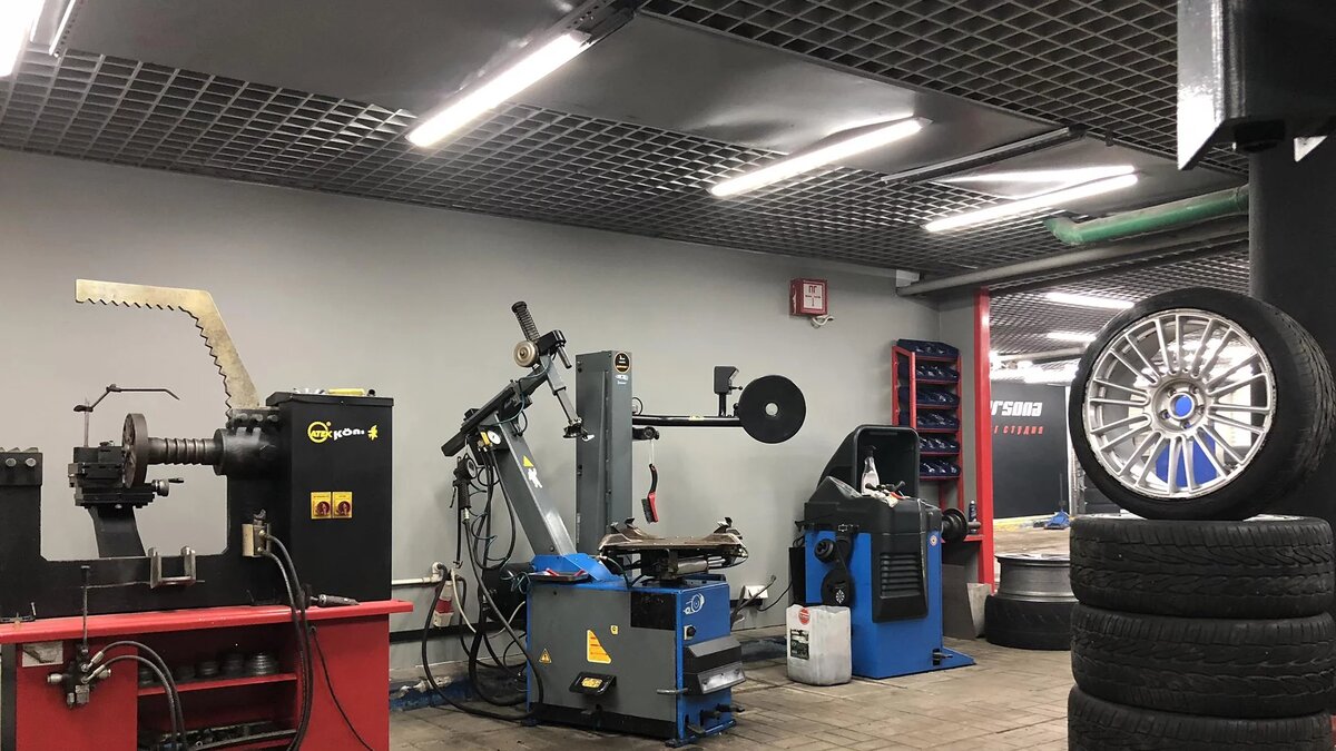 Интерьер шиномонтажки