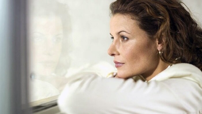 
Одинокая женщина(Фотография взята для примера)