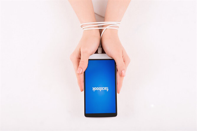 Источник: https://www.vanityfair.it/lifestyle/hi-tech/2018/02/21/come-rompere-con-il-nostro-smartphone-senza-soffrire-troppo и https://www.gazeta.ru/business/2013/04/01/5233941.shtml