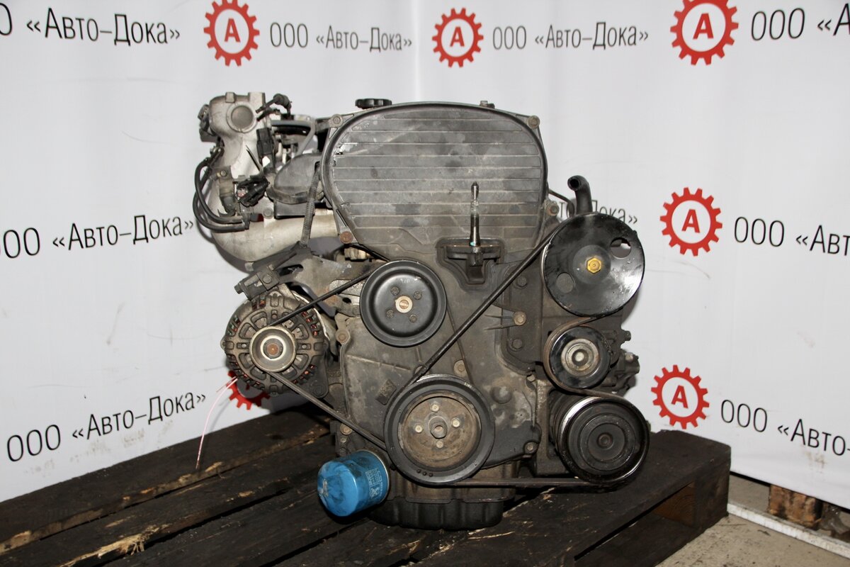 на фото именно тот двигатель, который предлагается к продаже
