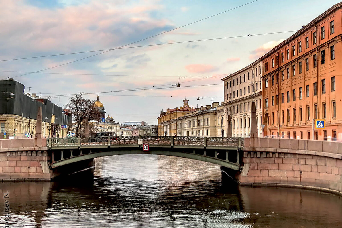 Мост для поцелуев в питере