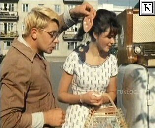 Причем Шурик еще наглядно показывал, чем "Любительская" отличается от "Докторской" - белыми вкраплениями жира (тогда это не все знали).