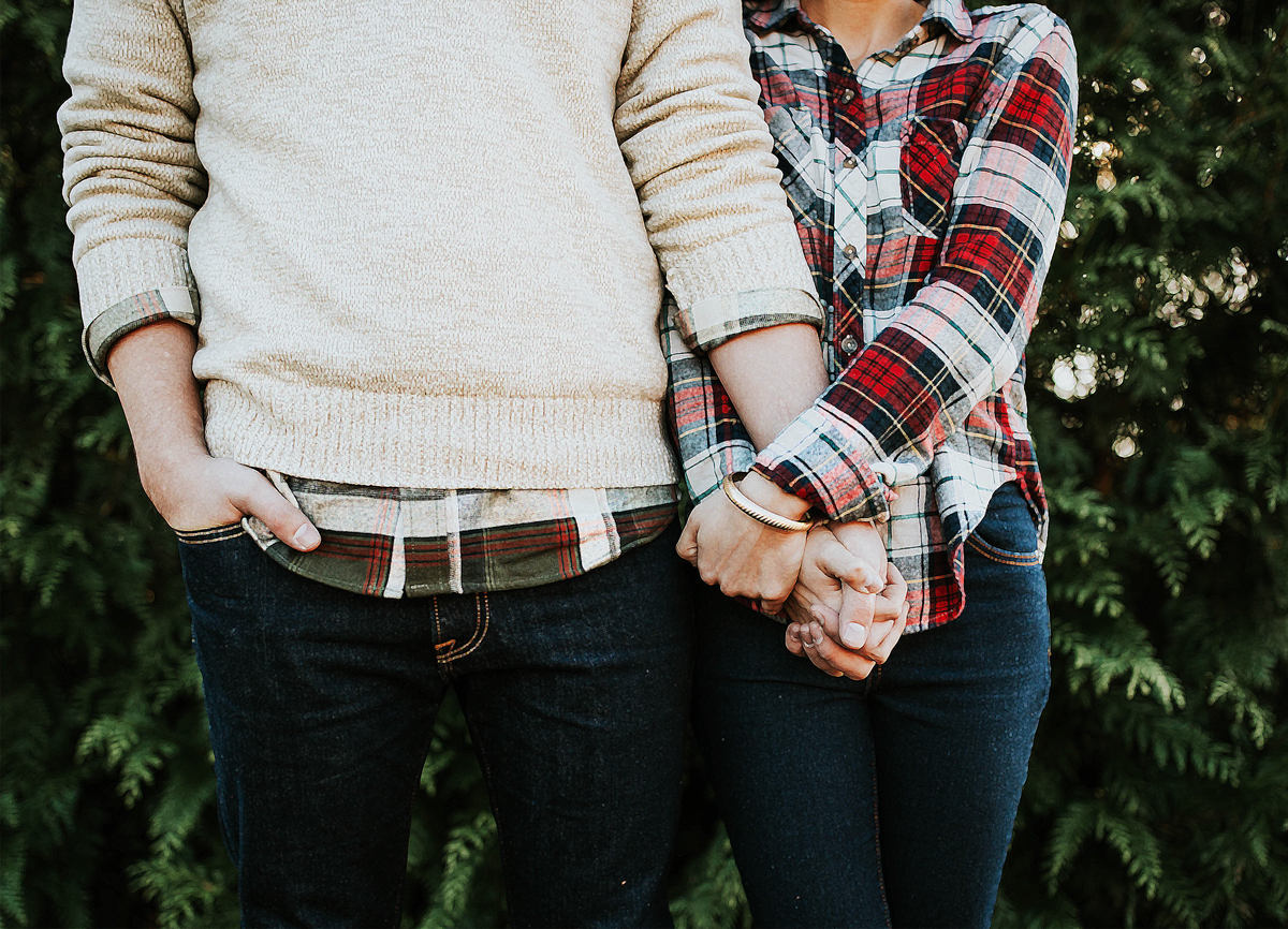 Невероятно распространена романтическая неверность: некоторые исследователи считают, что неверность затрагивает до 25% всех браков и более высокий процент людей встречающихся и сожительствующих. 