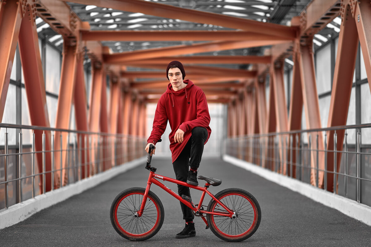 Девушка на BMX
