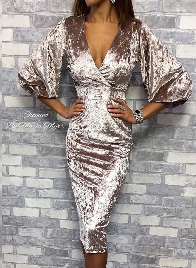 Актуальный фасон: лиф с запахом и объемные рукава