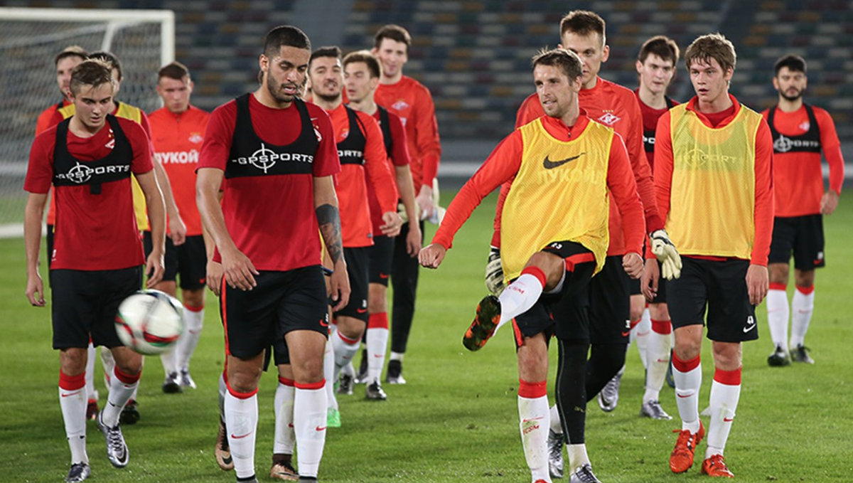 "Спартак" на сборе в ОАЭ в 2016 году. Фото Александра Ступникова/spartak.com