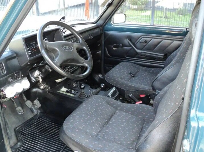 Фото с сайта оlx.com.ar/item/lada-niva-4x4-iid-1101188478