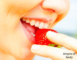 Ешьте клубнику для отбеливания зубов 