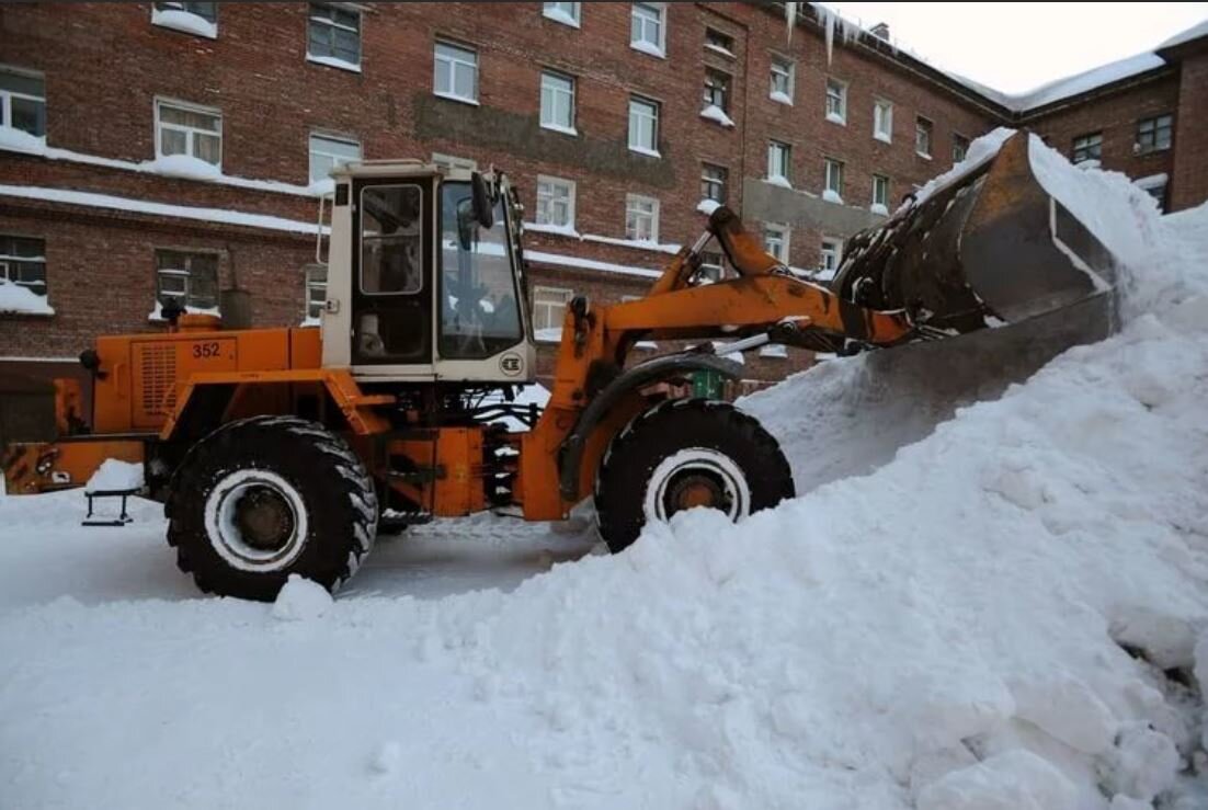 норильсктрансгаз логотип. норильск снегоочиститель. белаз норильск. спецтехника норильск. белаз 300т.
