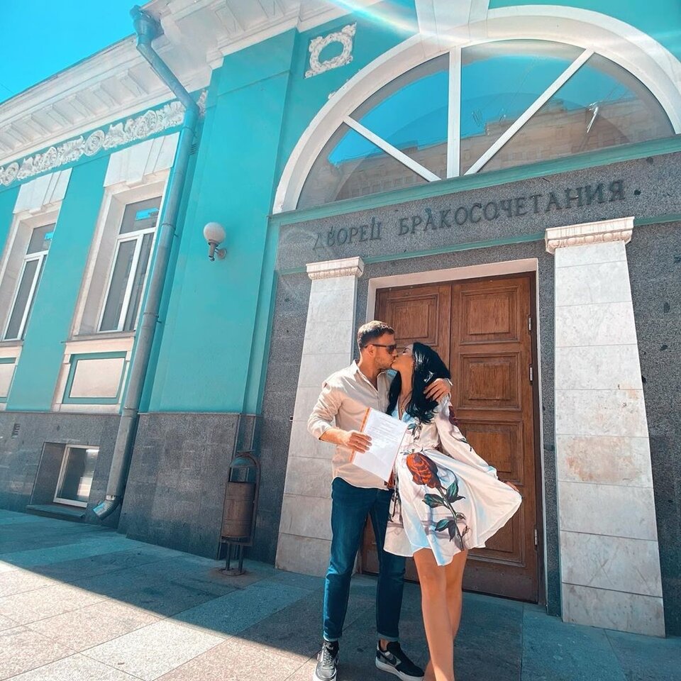 Валера и Аня подали заявление в загс
​Фото: «Инстаграм»
